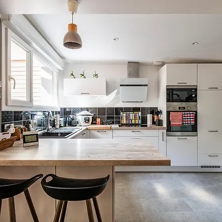 Au Coeur Du Village Holiday home *
